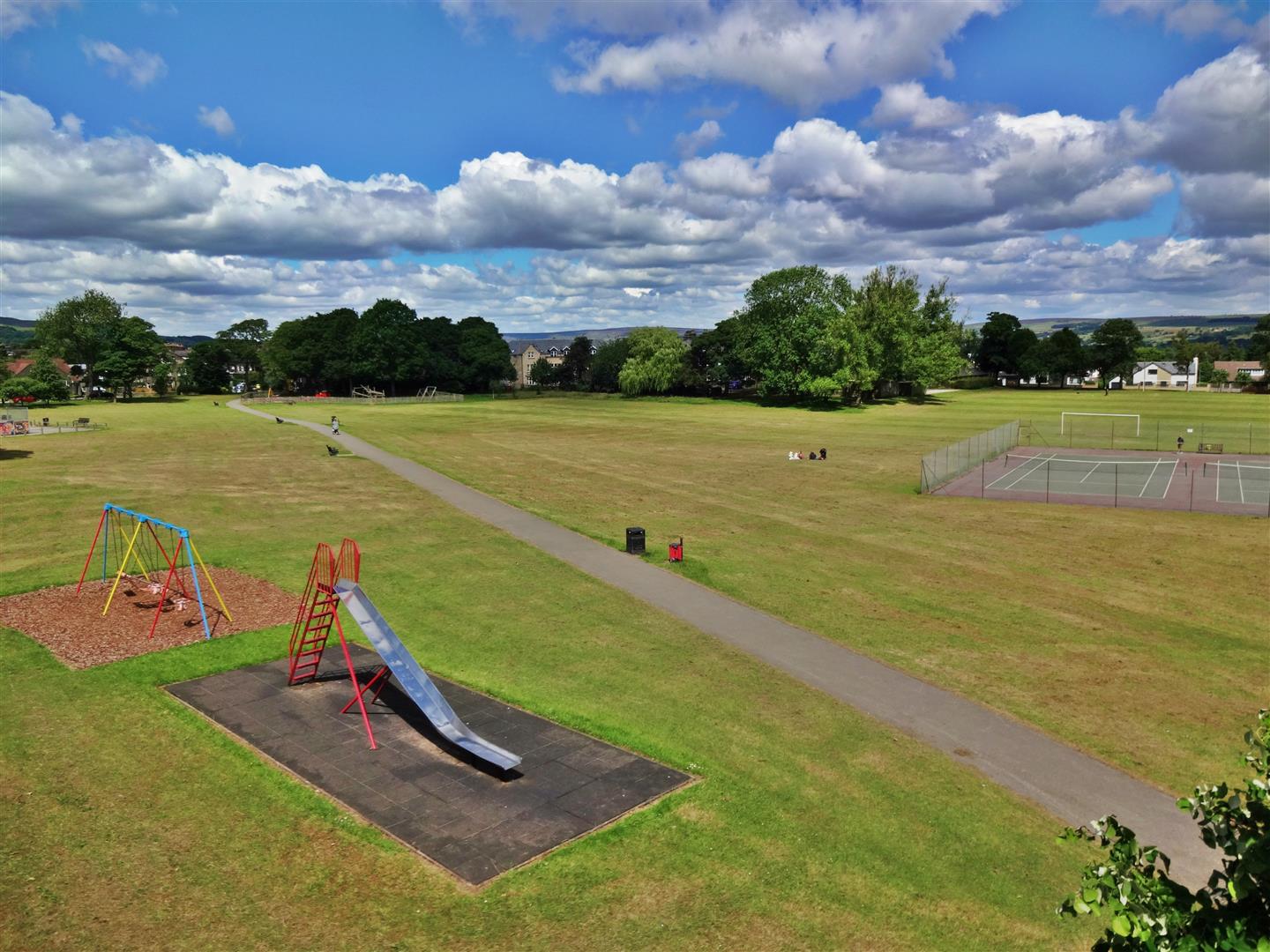 » Leathley Crescent, Menston, LS29 6DH